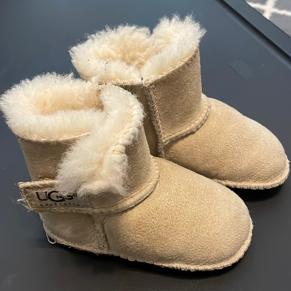 Ugg- Size M(approx 12 months) Baby Boots- Tan